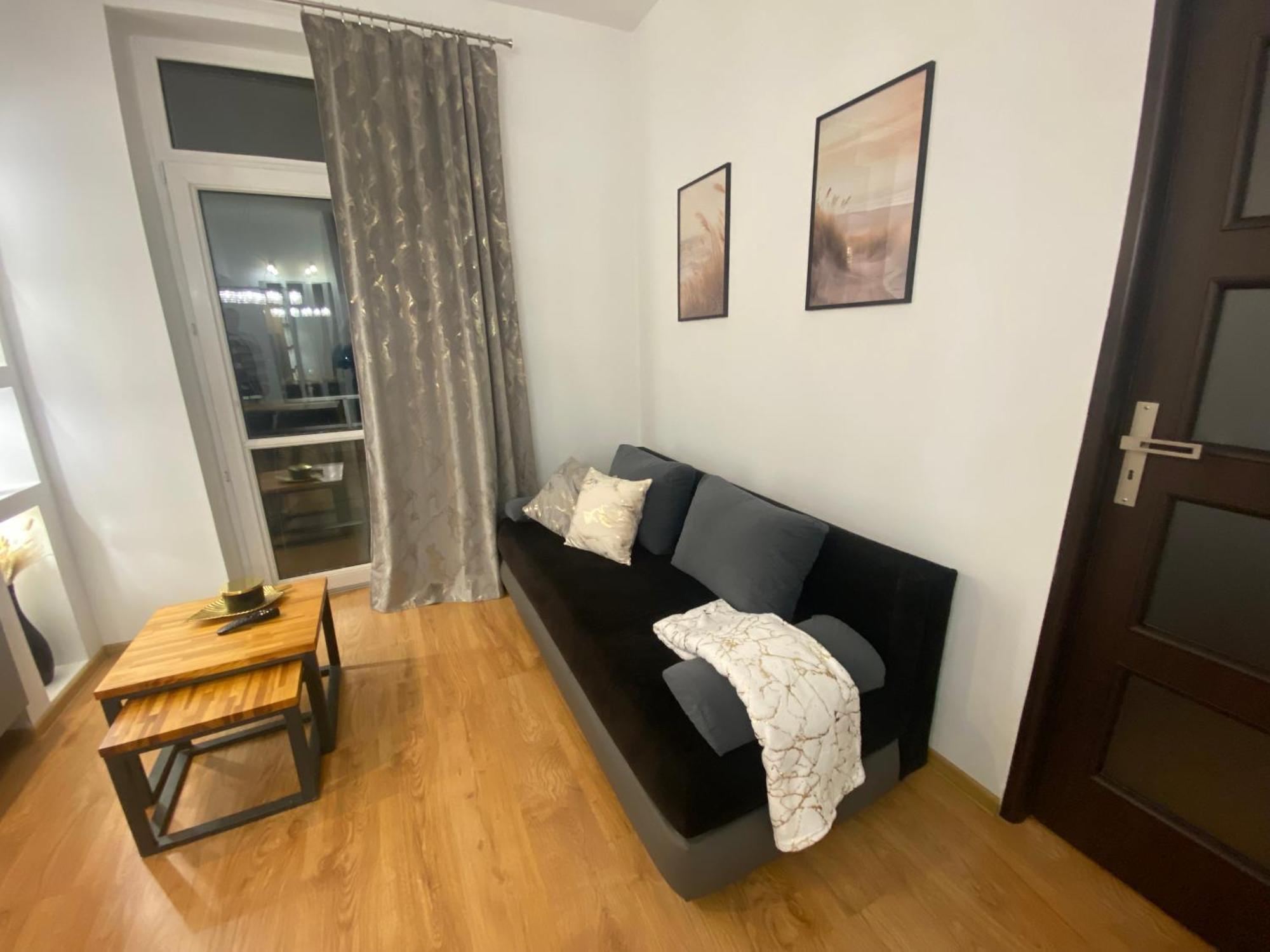 Easy Przy S6 I Strefie Ekonomicznej Faktura Apartment